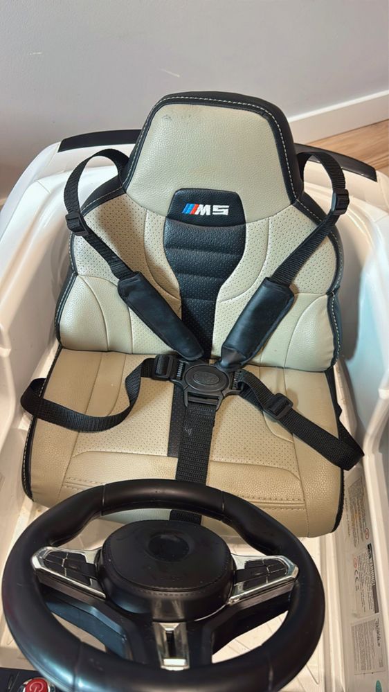 Bmw na akumulator !