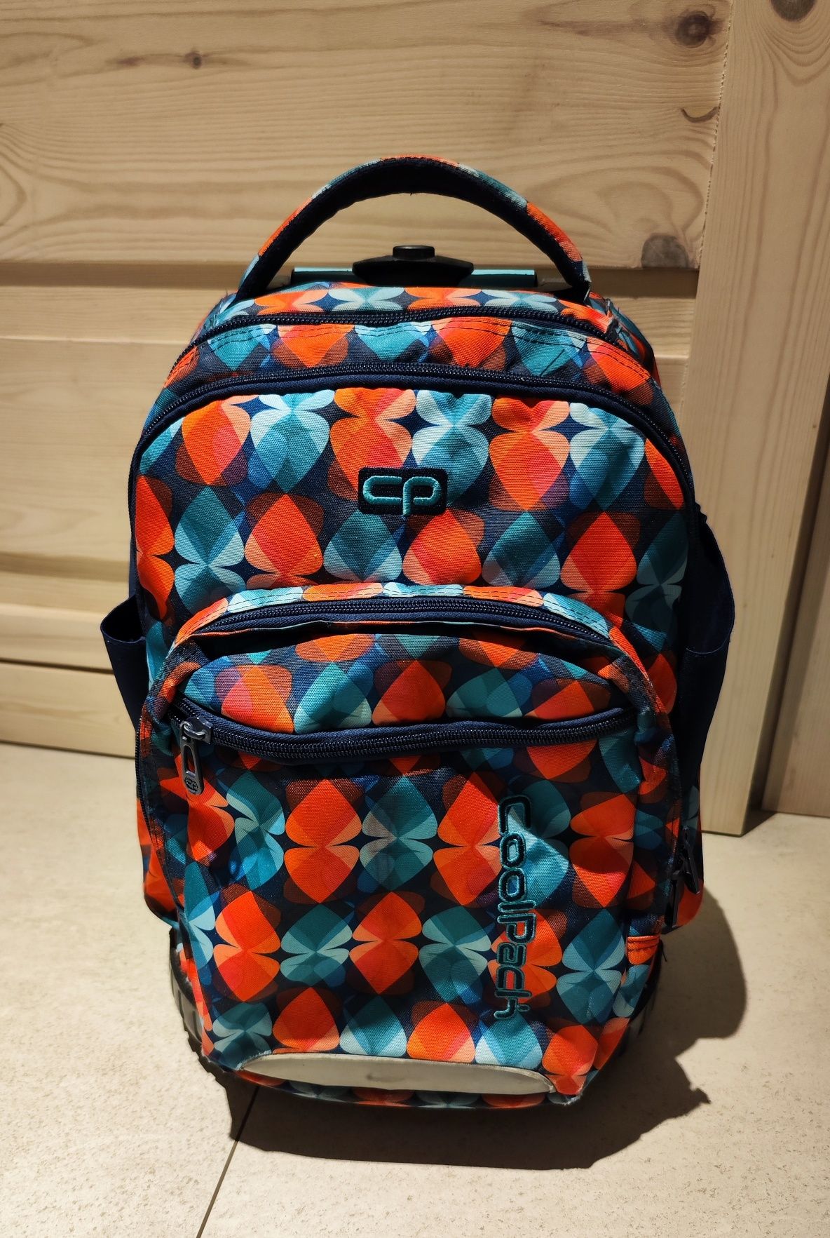 Plecak szkolny Coolpack na kołach+prezent ensyklopedia (4 tomy)