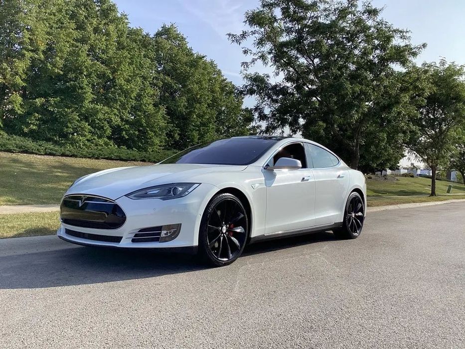 Tesla Model S Tesla Model S P90D • AWD • 98 kWh • 613 KM • Panorama • Autopilot