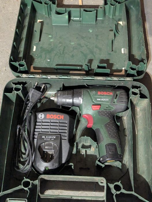 Шуруповерт Bosch з кейсом