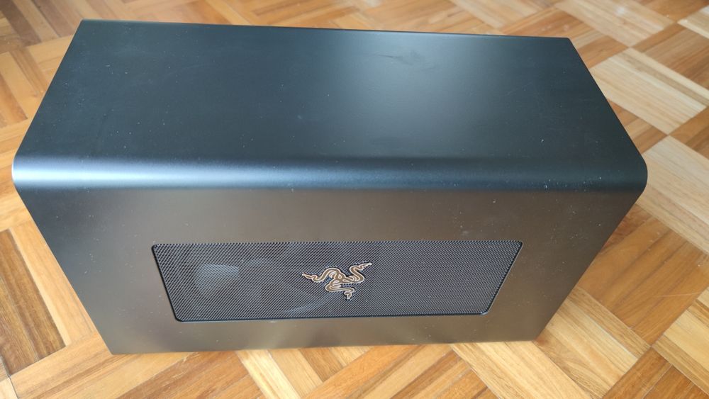 eGPU Razer Core X (nunca usada)
