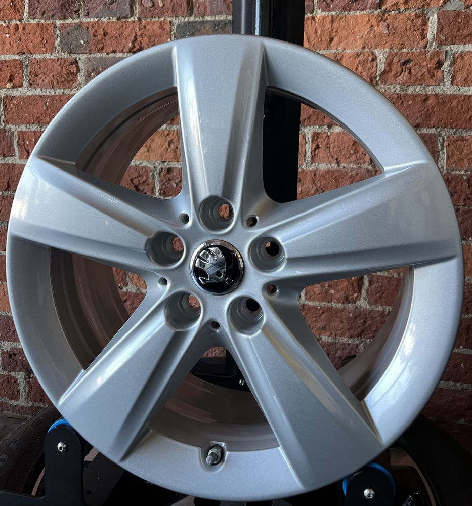 Alufelgi 17 VW Golf Jetta Bora Octavia 5x112 Felgi Nowe Gratis