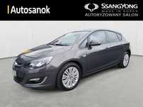 Opel Astra Astra J LIFT \ Zadbana \ Klima \ Nowe opony \ Dwa komplety kół \ Serwi