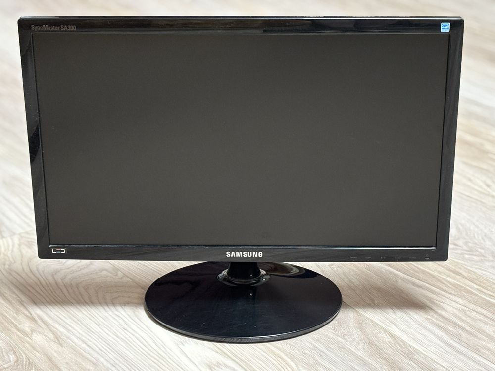Samsung S22A300B