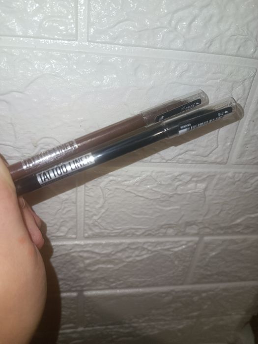 Продам гелеві олівці для очей Maybelline