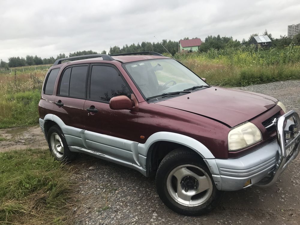 Suzuki Grand Vitara 4*4  V6 2000