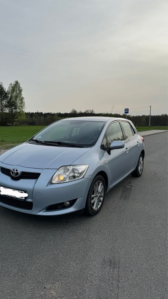 Toyota Auris 2.0 D-4D 2010 rok , łańcuch rozrządu  po lifcie.