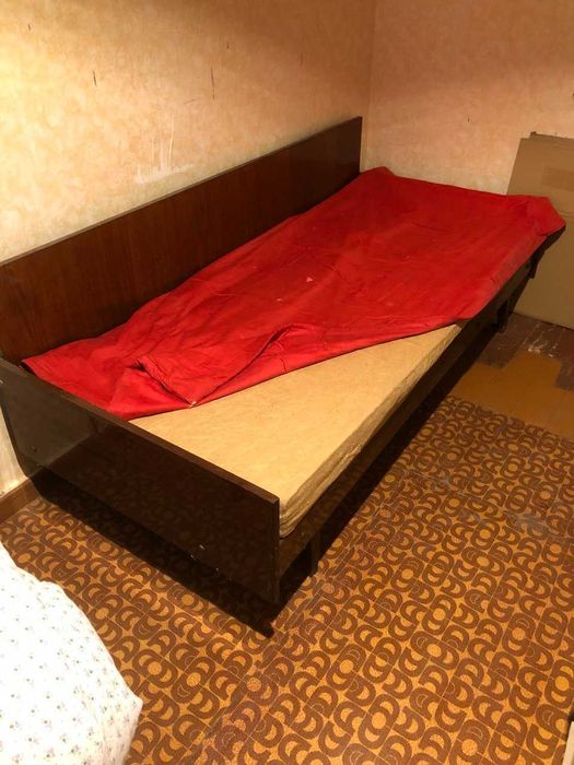 Старі, але міцні меблі - безкоштовно