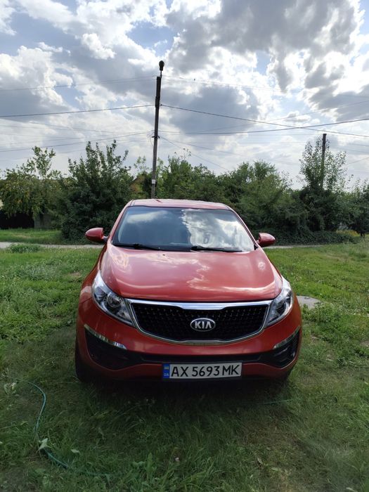 Продам семейный автомобиль KiA sportege 3