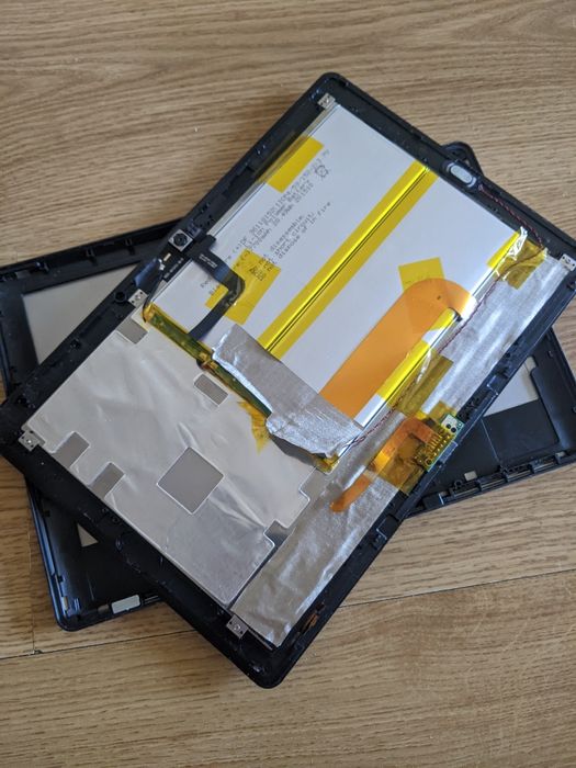 Планшет Medion Akoya S1219t /запчастини Microsoft, surface, intel, amd