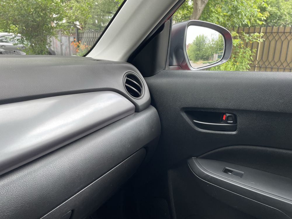 Продам Suzuki Vitara 2019 года идеал по хорошей цене