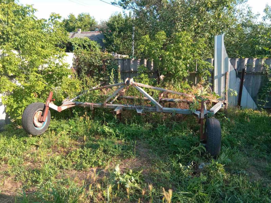В продаже МТЗ-80. Диска.культиватор.плуг .опрыскиватель.