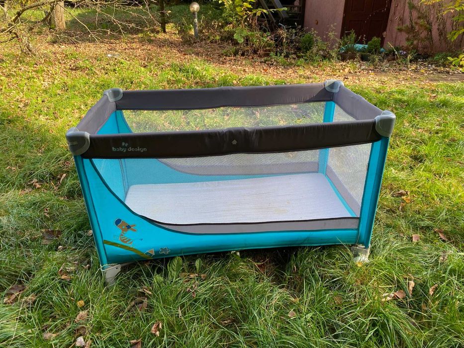 Łóżeczko  z materacem oddam za darmo , odbiór w Lelowie