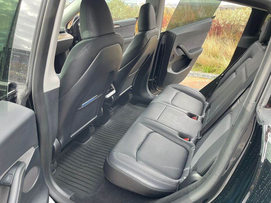 Tesla Model Y Performance  Одесса,Интересует обменна квартиру в Одессе