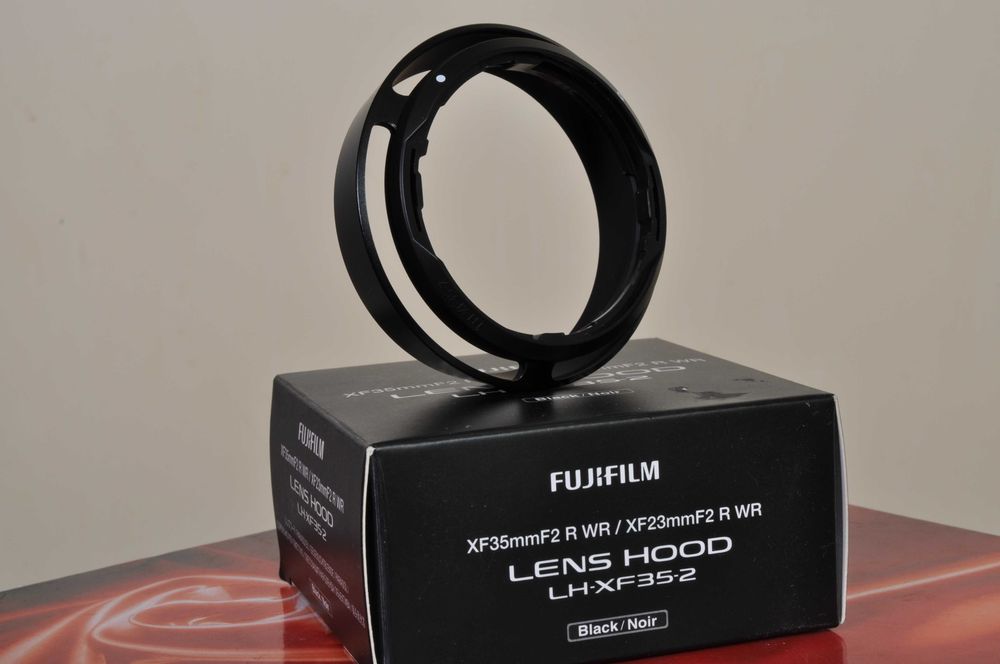 Parasol metálico Fuji para XF 16mm F: 1.4 WR. Novo.