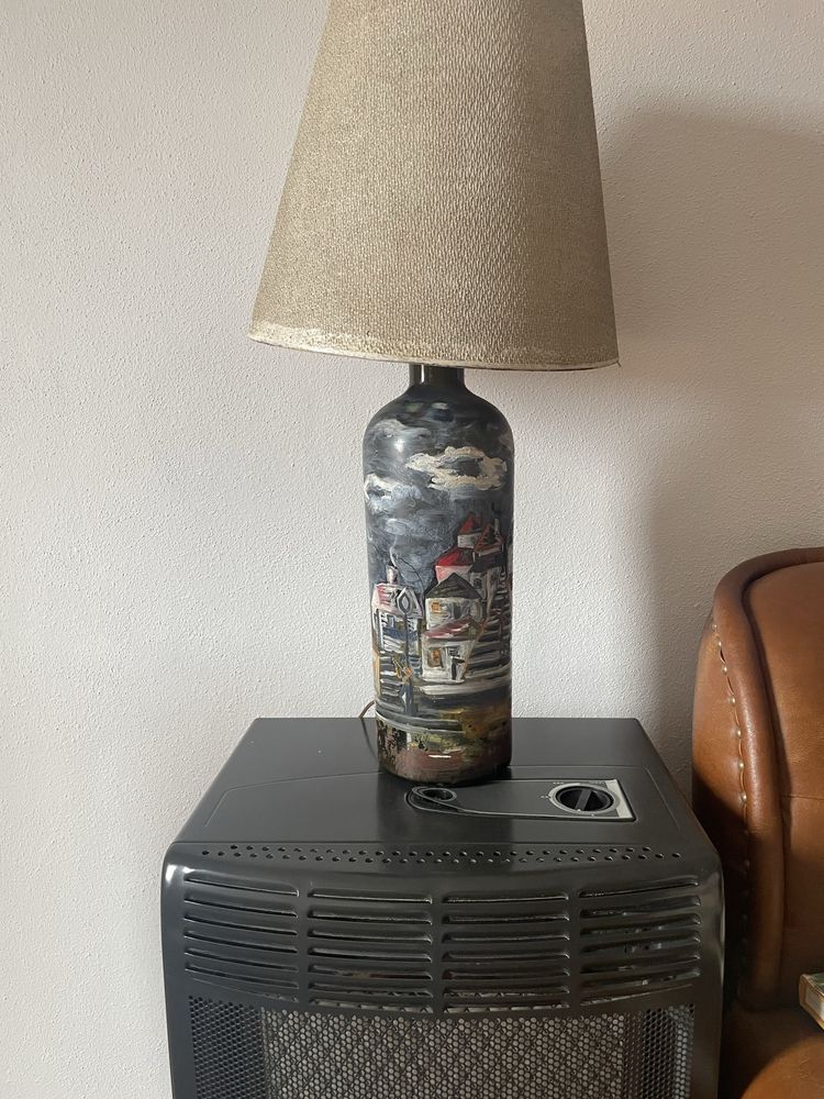 Candeeiro em Garrafa de Vidro Pintada