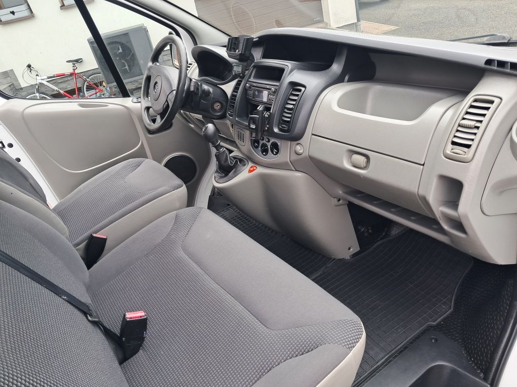 Opel Vivaro Long