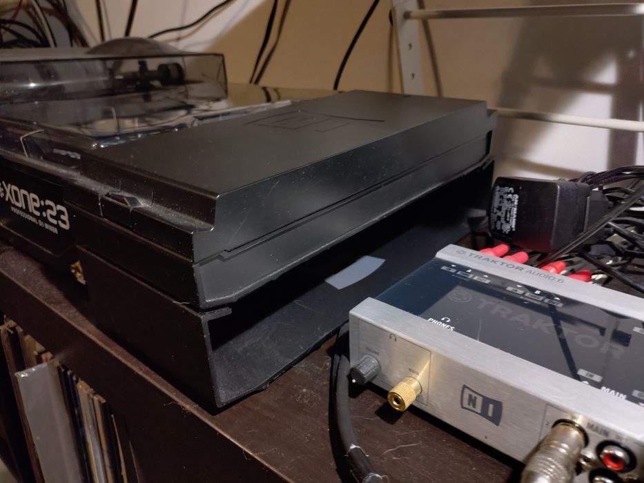 Traktor Kontrol X1 Mk1 kontroler midi