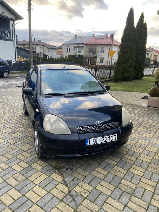 Sprzedam Toyotę Yaris 2002