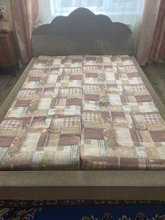 Продам двоспальне ліжко