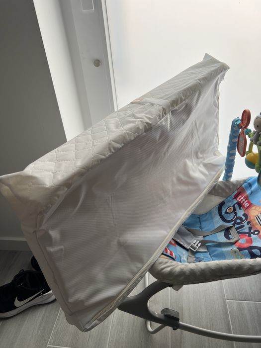 Cadeirinha de bebê + almofada de troca