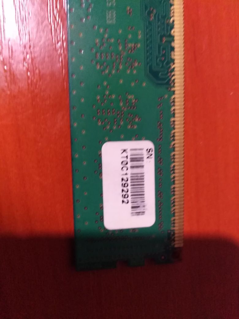 Оперативна пам'ять Samsung 2 gb DDR3