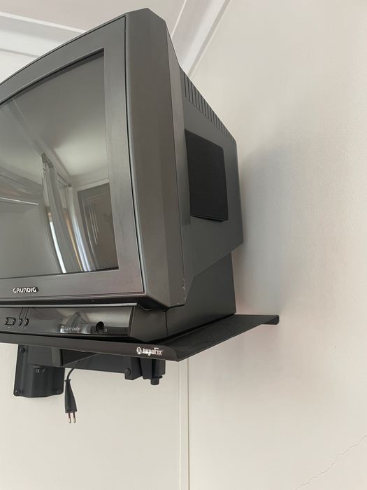 TV antiga Grundig + Suporte para tv