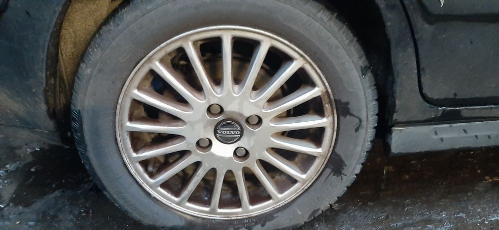 Alufelgi felgi volvo v40 s40 z oponami 16cali