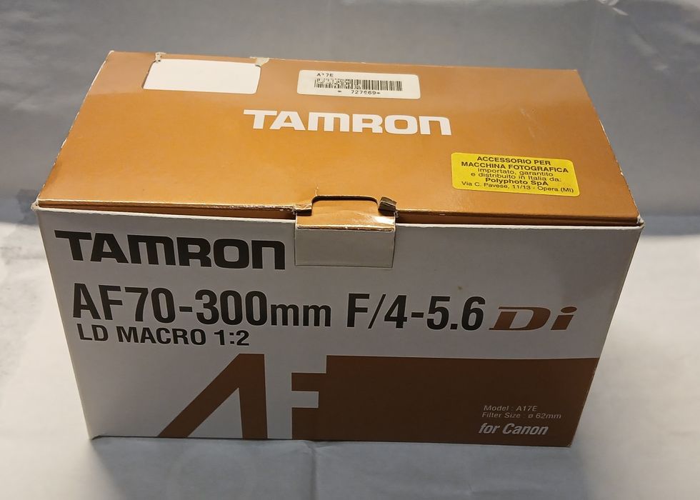 Tamron AF 70-300 F4/5.6 LD Macro 1: 2 p/ CANON
Com caixa origina
