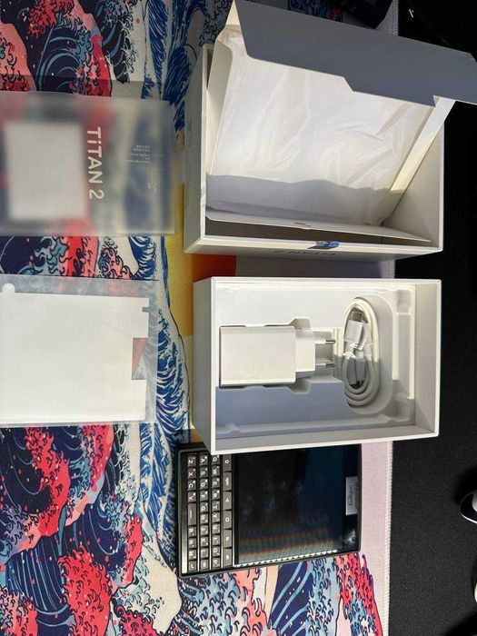 Unihertz Titan 2 (як Blackberry Passport)