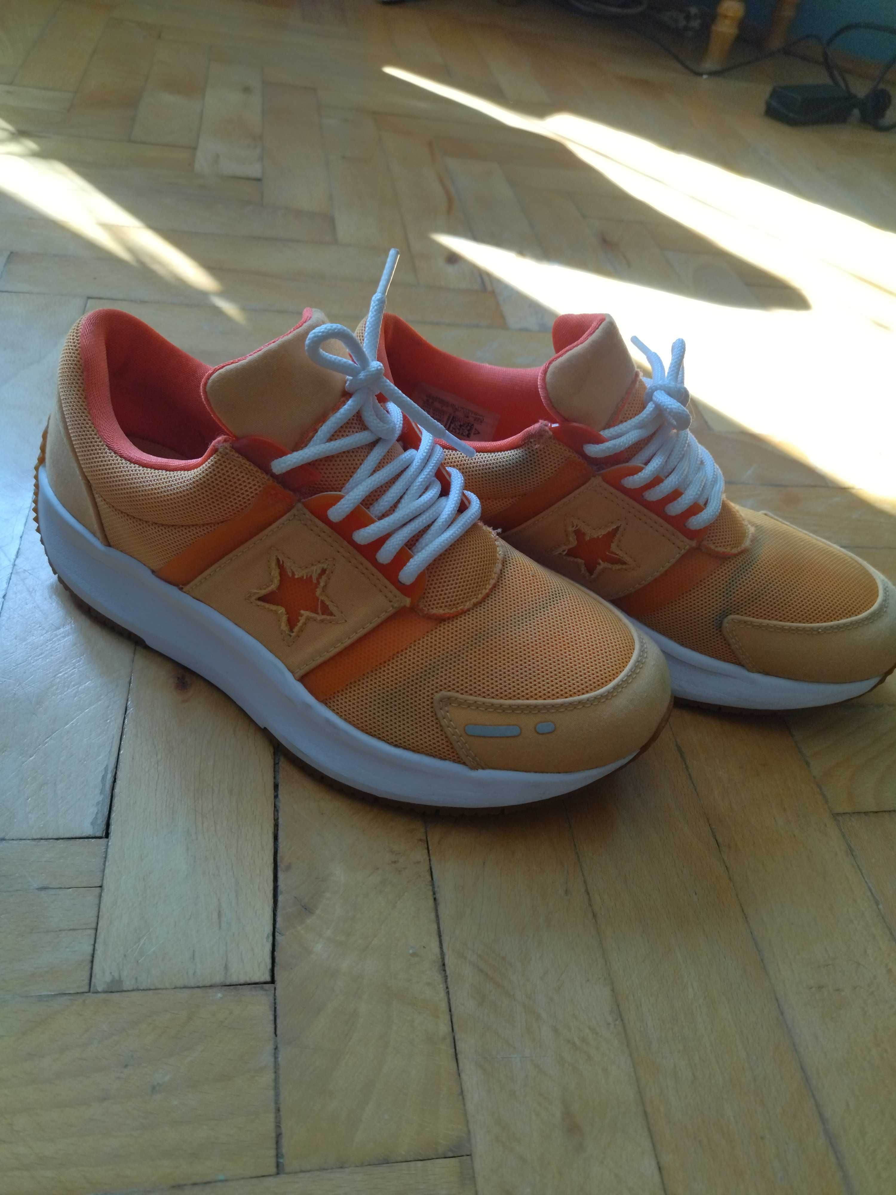 Converse Run Star Melon Baller/ Turf Orange