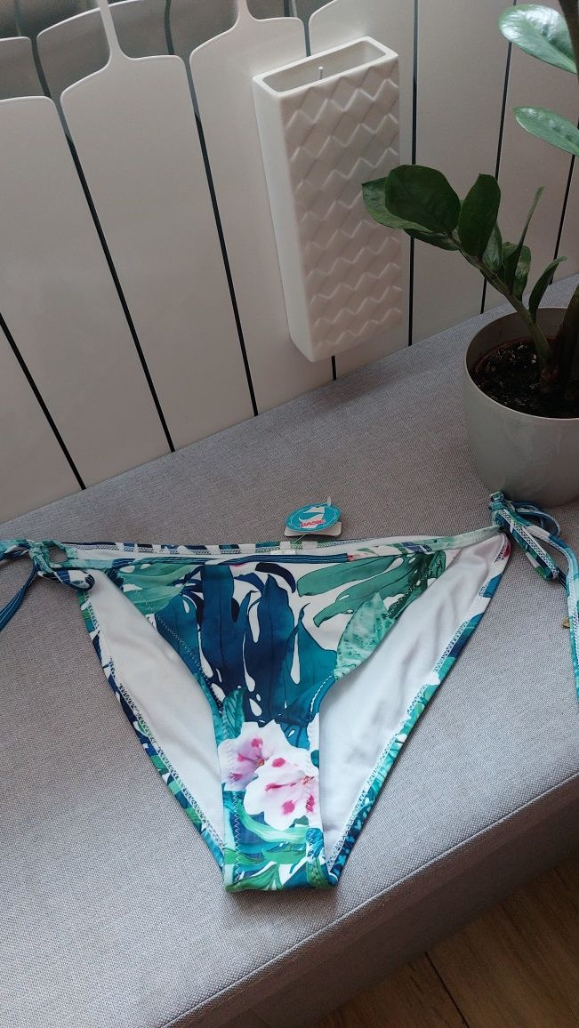 Nowy dół od bikini M stroju kąpielowego w zielone liście 38 ensored