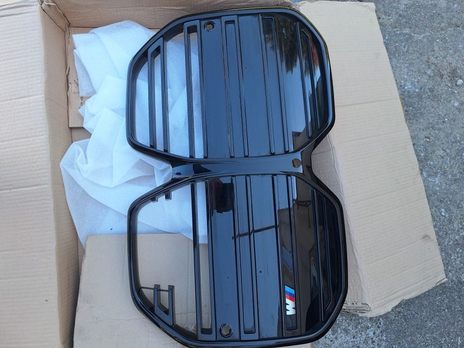 Решітка BMW i4 M50 LCI