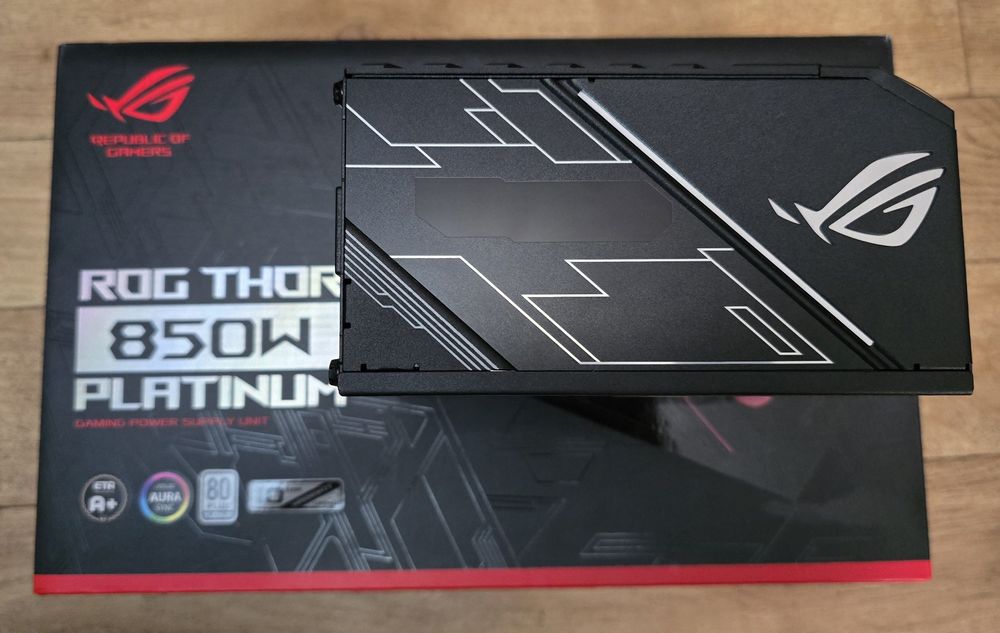 Продам блок живлення Asus Rog THOR 850w