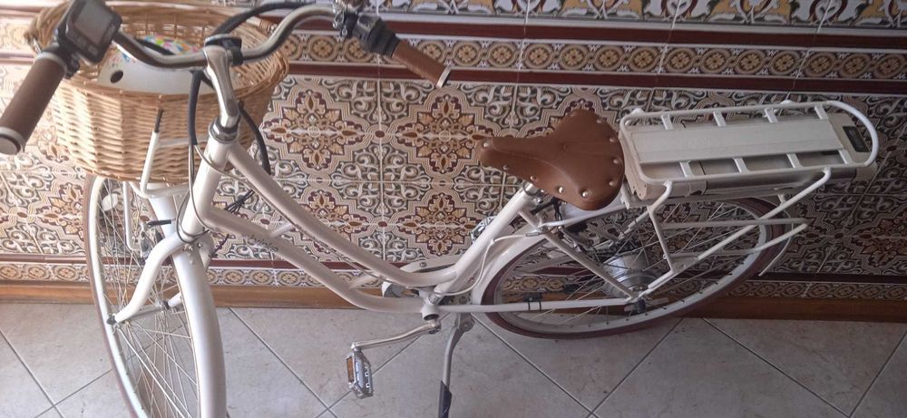 Bicicleta Feminina Seminova