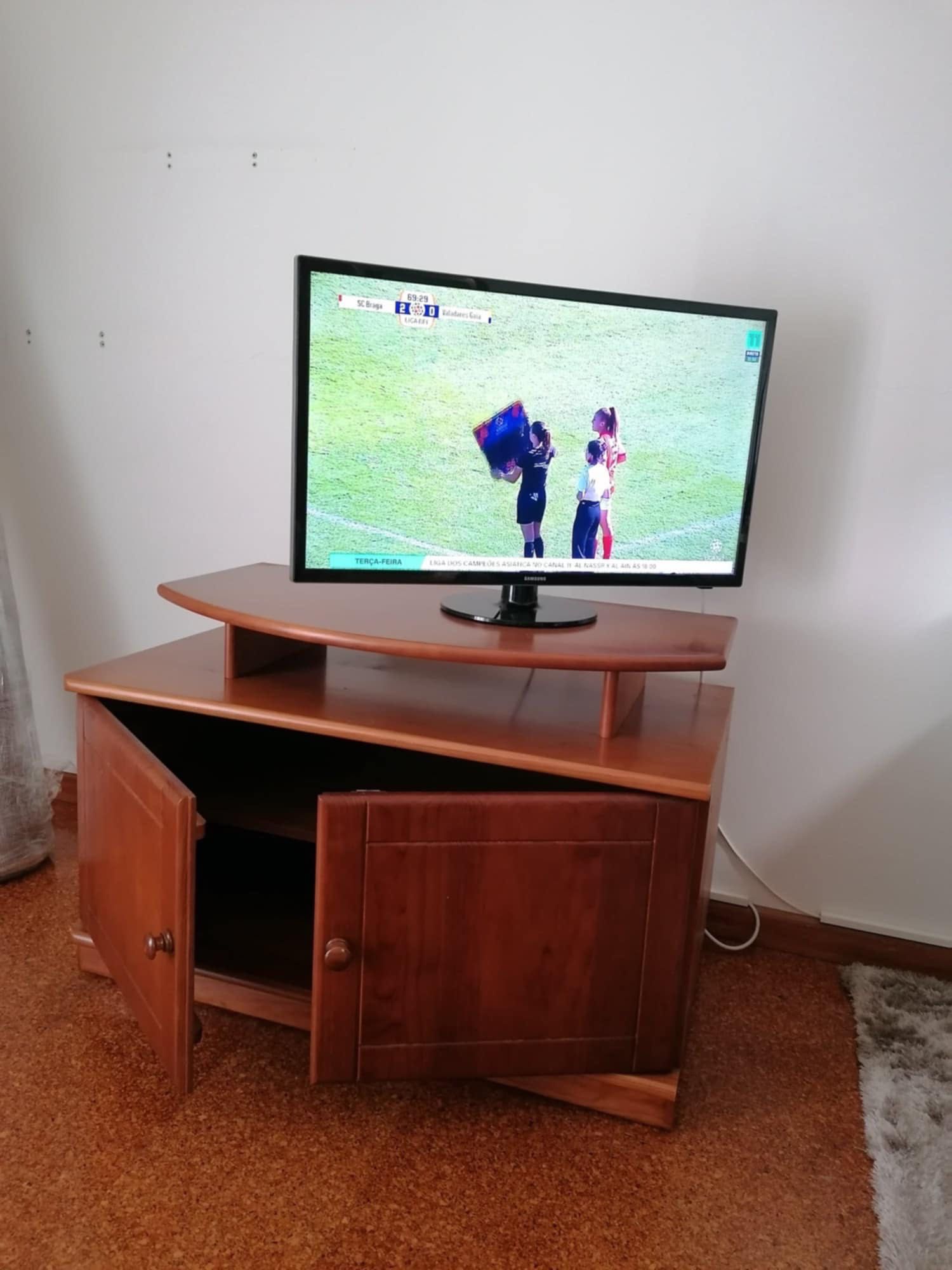 Móvel de TV madeira maciça