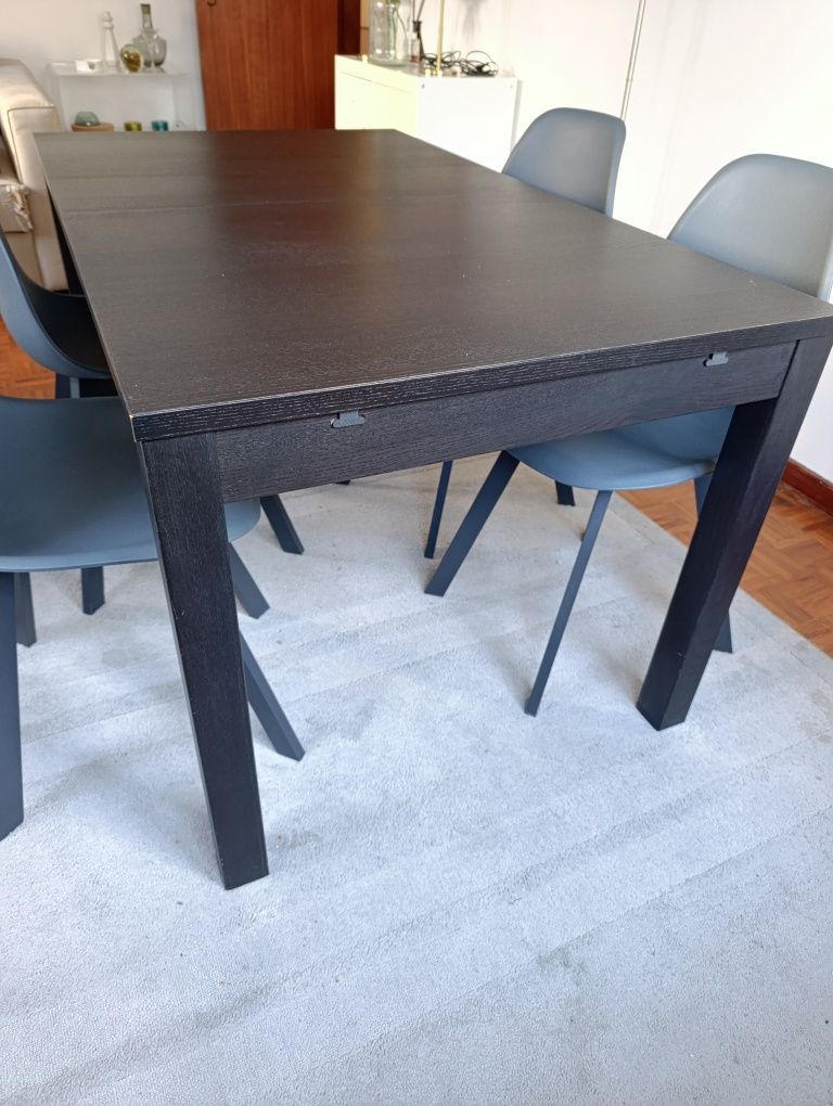 Mesa de jantar extensível IKEA