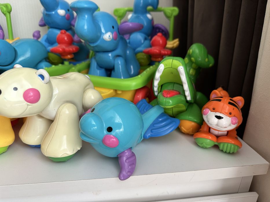 Одразу пишіть, домовимось Левеня іграшка фішер прайс