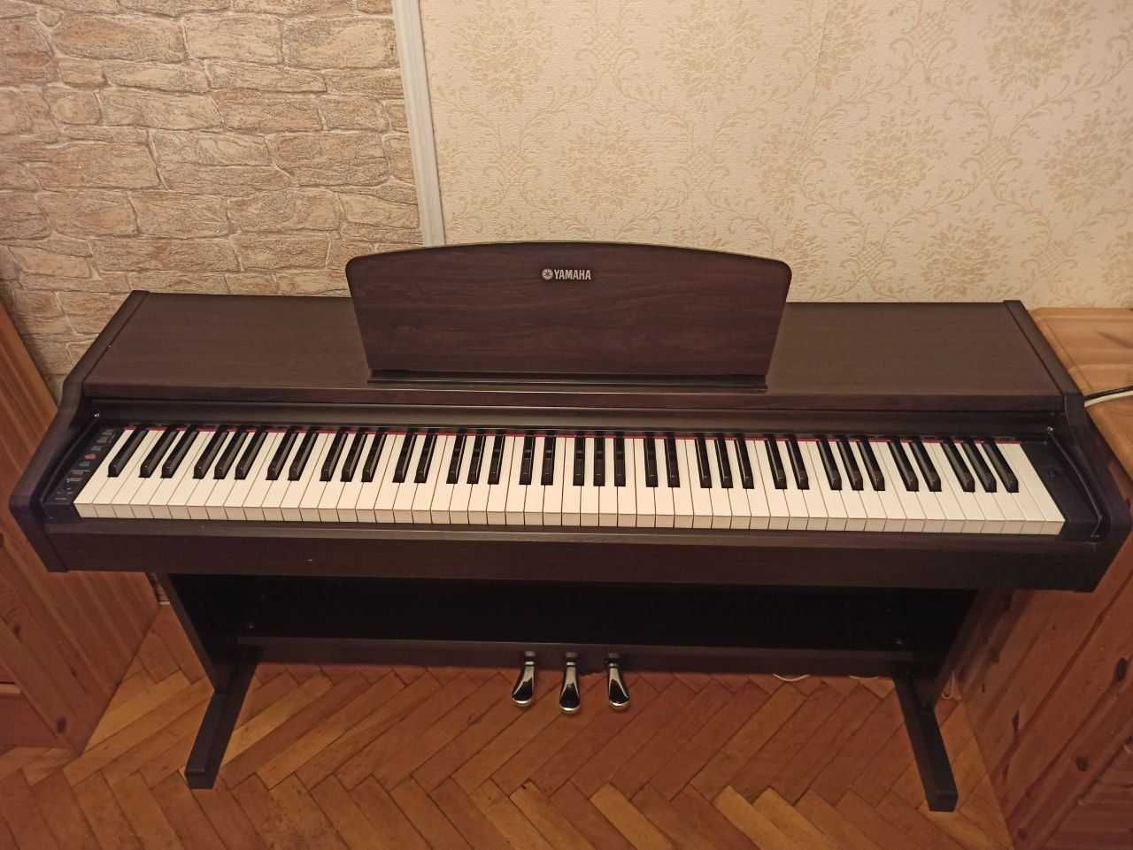 Цифрове піаніно оригінальне  Yamaha YDP-131