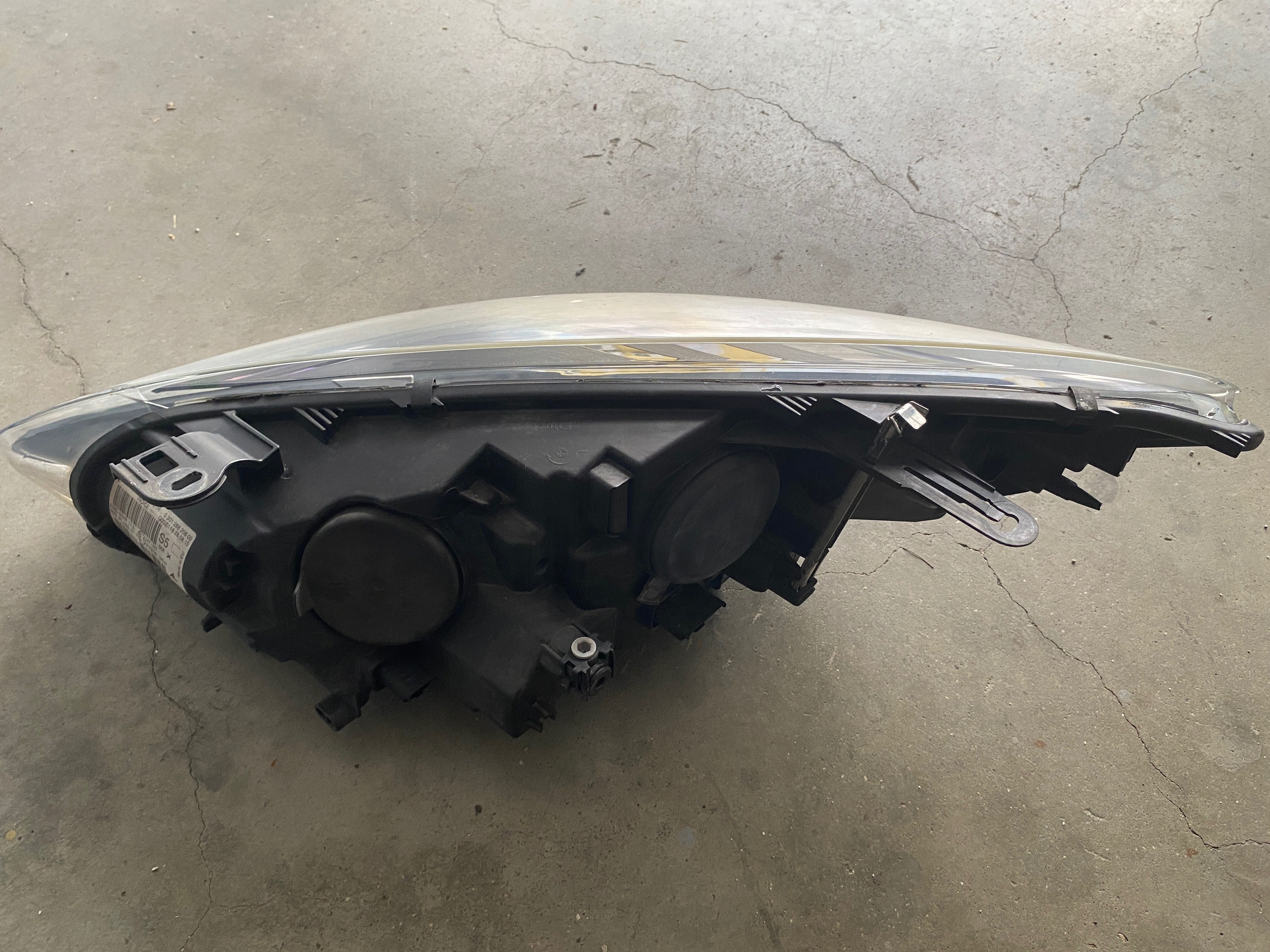 Faróis principais de renault megane
