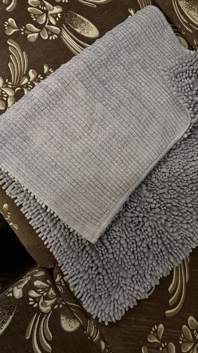 Килимки до ванної кімнати