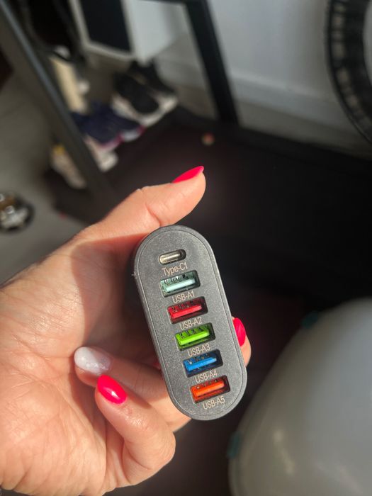 Carregador charger 65w (com 5 usb + 1 usb c)
