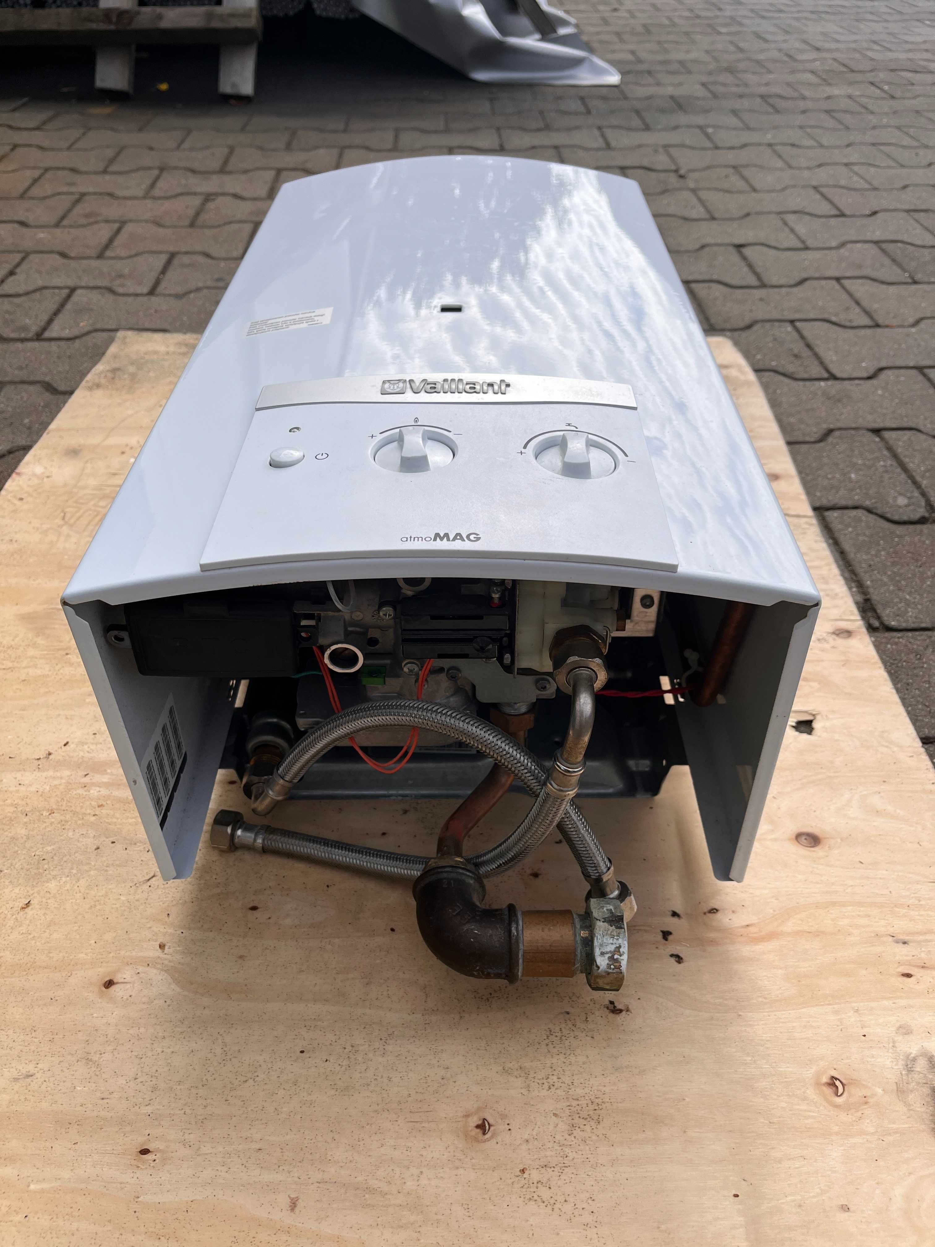 Piecyk gazowy podgrzewacz wody Vaillant Atmomag Mini 114/1 6,4-18,1kW