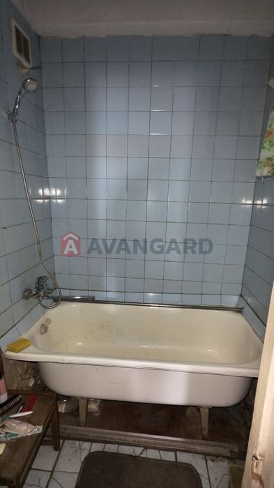 Продається 2-кімнатна квартира у Дніпровському р-ні по вул. Весніна.