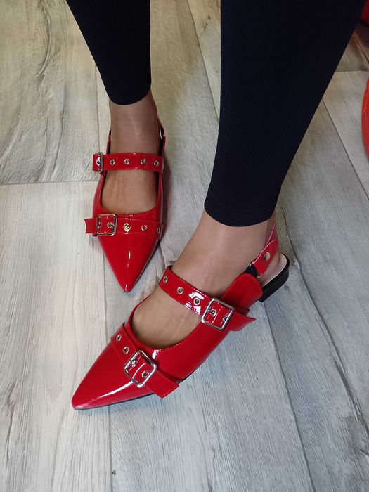 (42/43) Czerwone baleriny wieczorowe z odkrytą piętą, NOWE