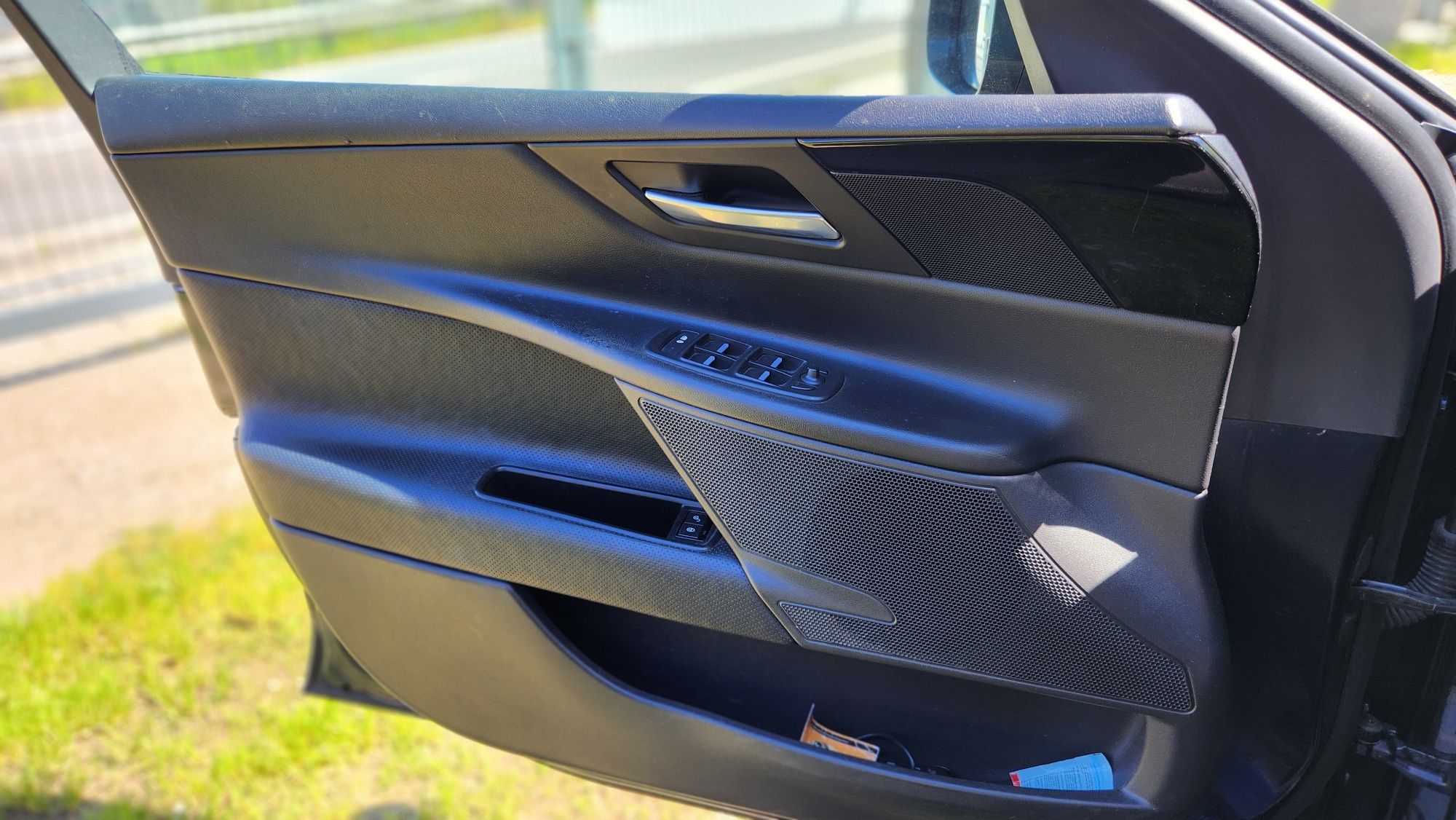 Jaguar XE Dezembro 2017