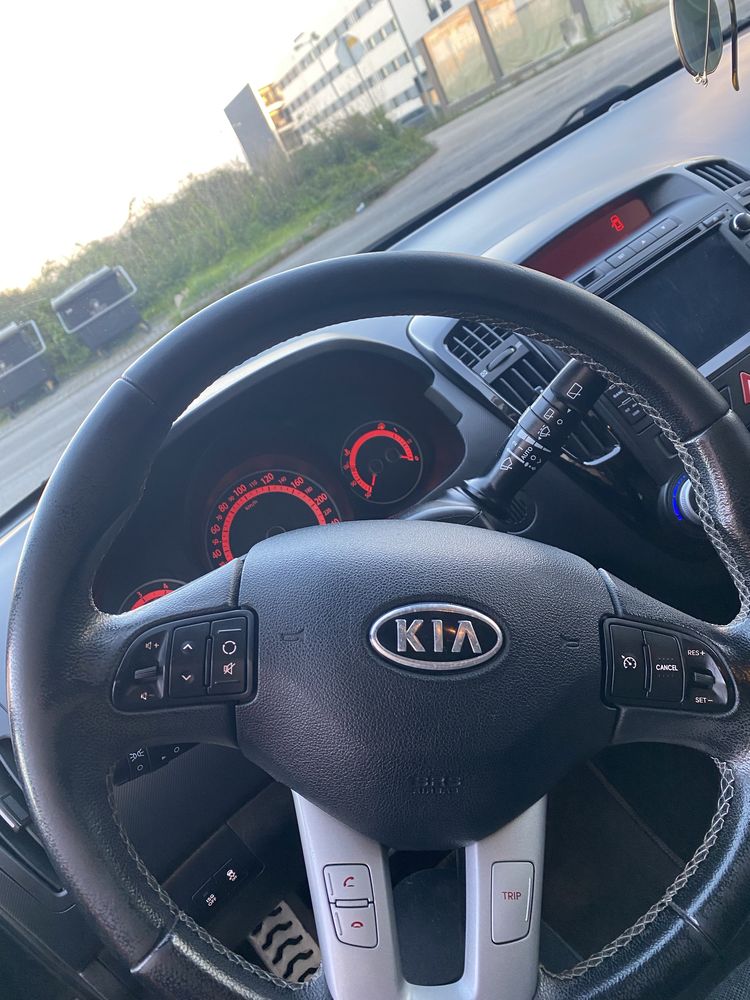 Kia ceed Scoupe 2011