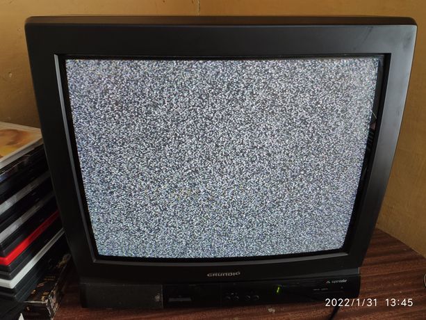 Telewizor Grundig z 1987 dla kolekcjonerów rzeczy z PRL
