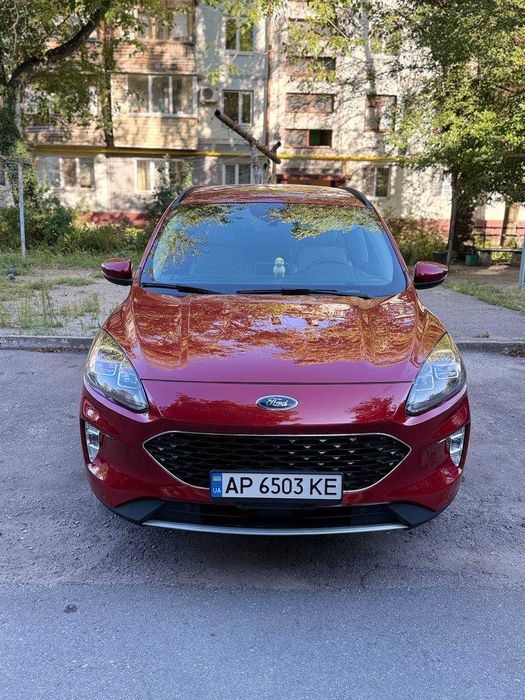 Ford Escape 2019 Titanium Hybrid 2.5L