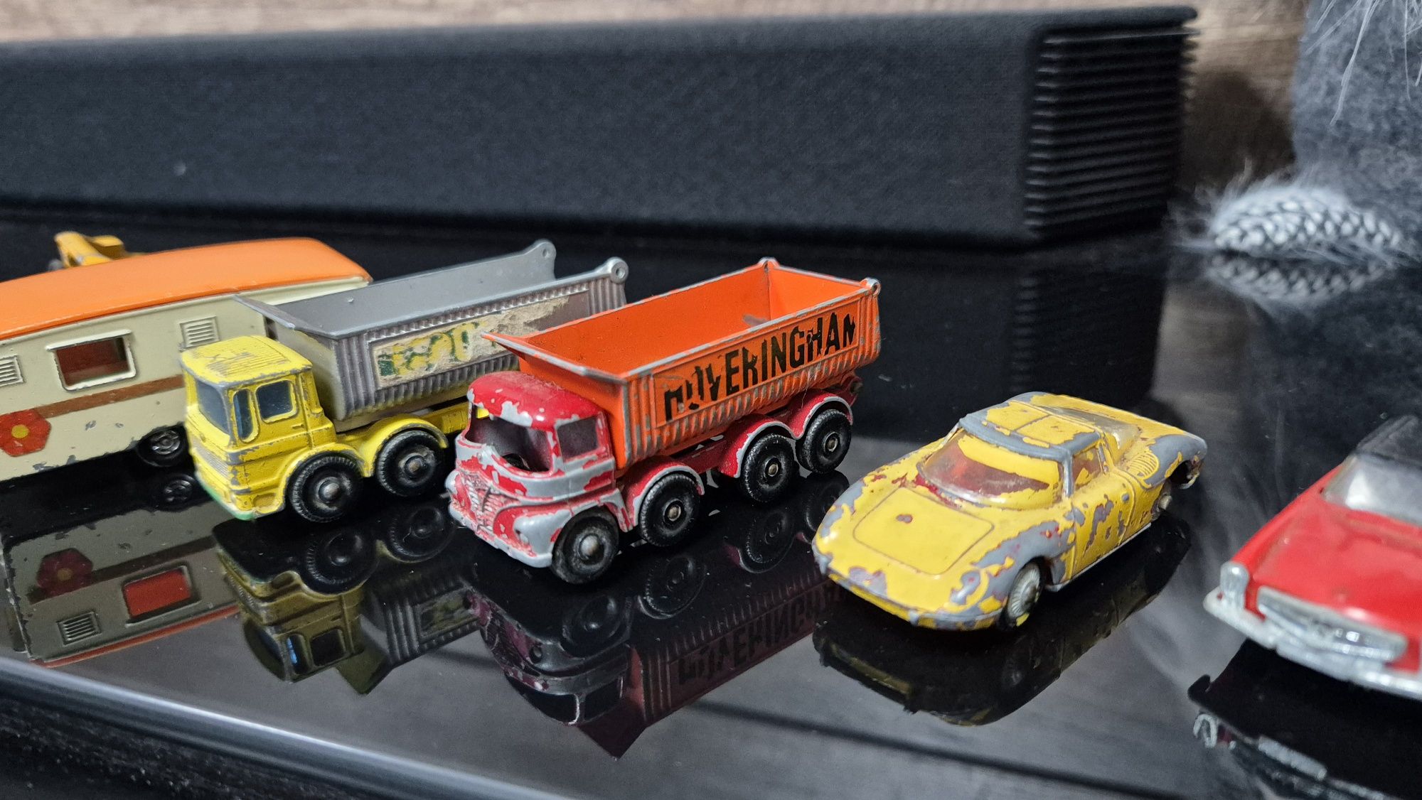 Stare resoraki matchbox.